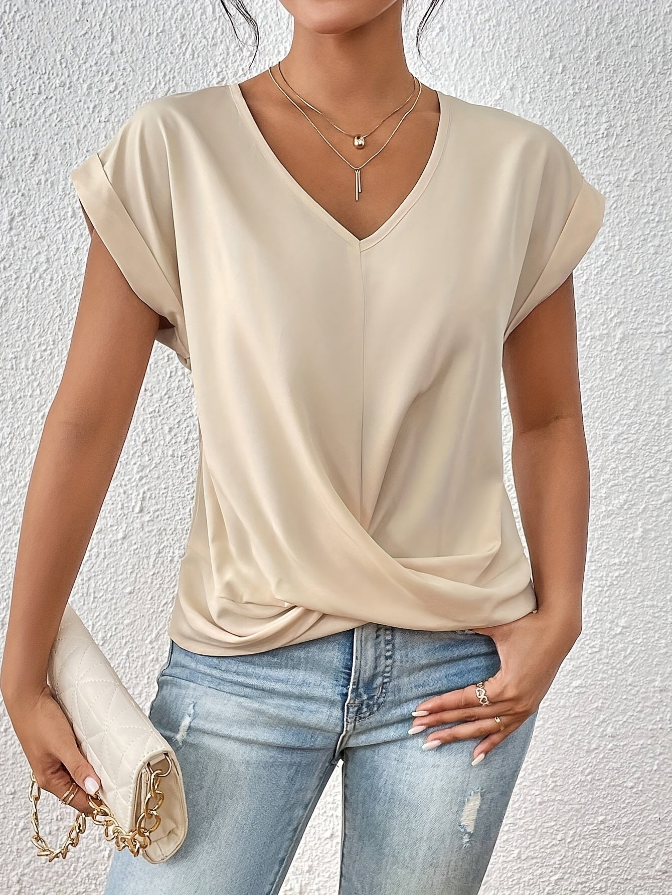 Zoe | Elegant t-shirt med hjärtformad halsringning