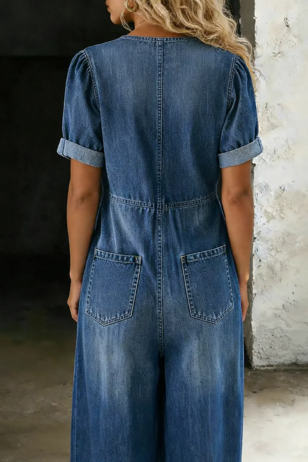 Maya | Kortärmad Jumpsuit med V-ringning