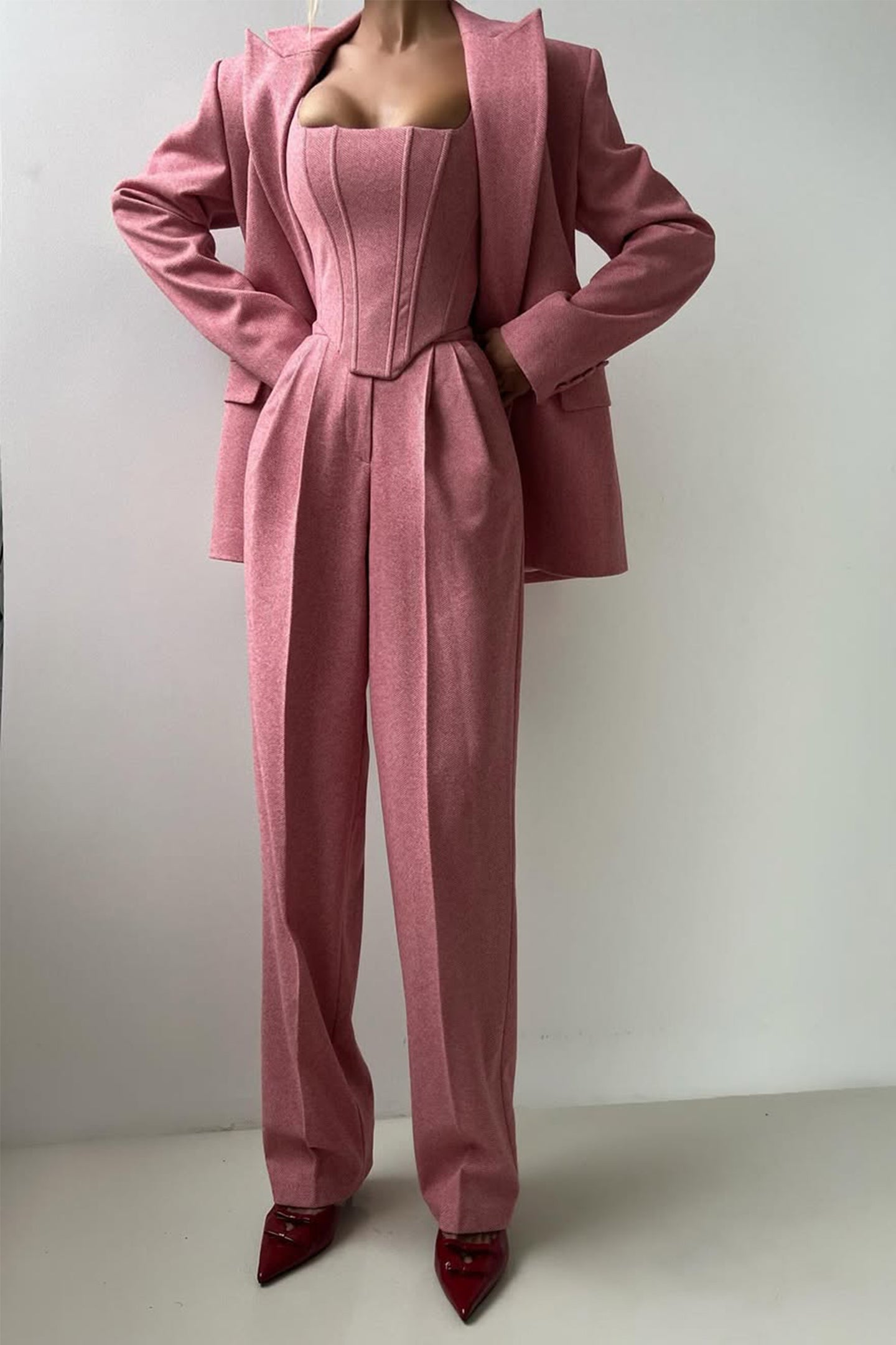 Grace – Tredelat Set med Dubbelknäppt Blazer