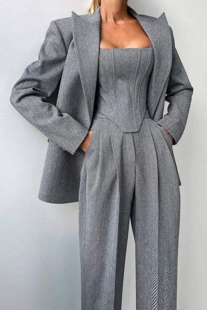 Grace – Tredelat Set med Dubbelknäppt Blazer