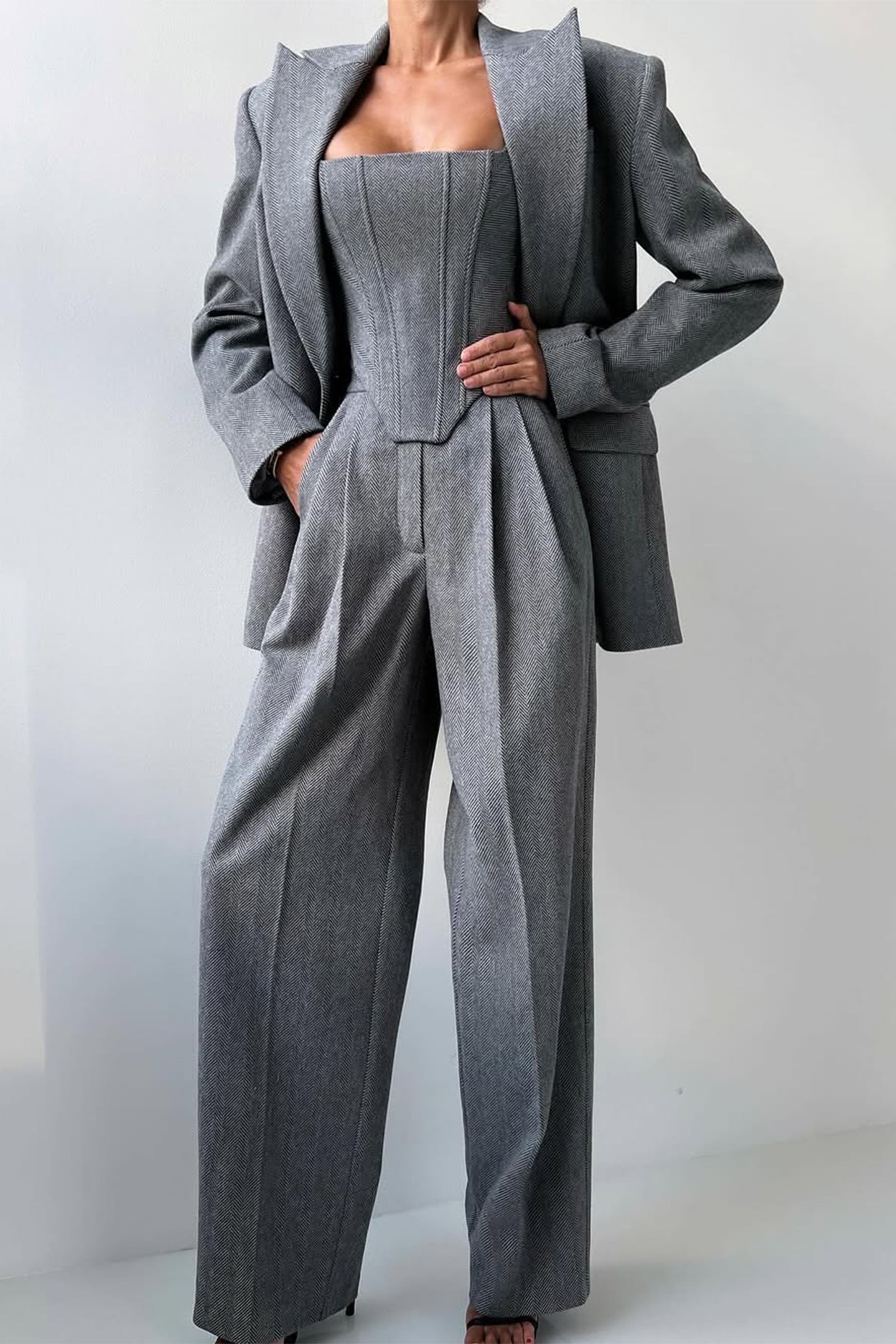 Grace – Tredelat Set med Dubbelknäppt Blazer
