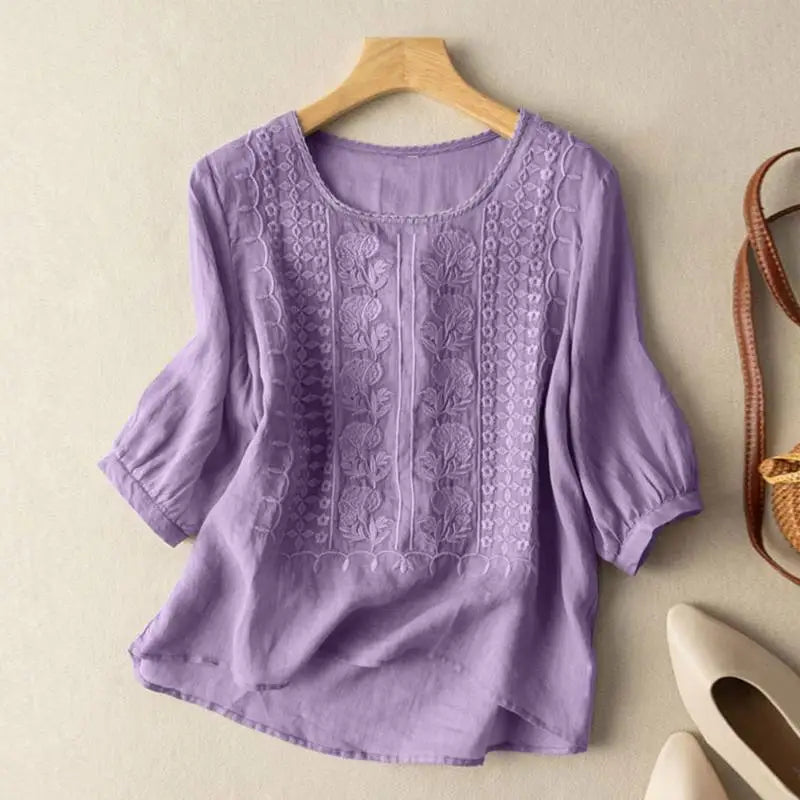 Aurora | Broderad avslappnad blus