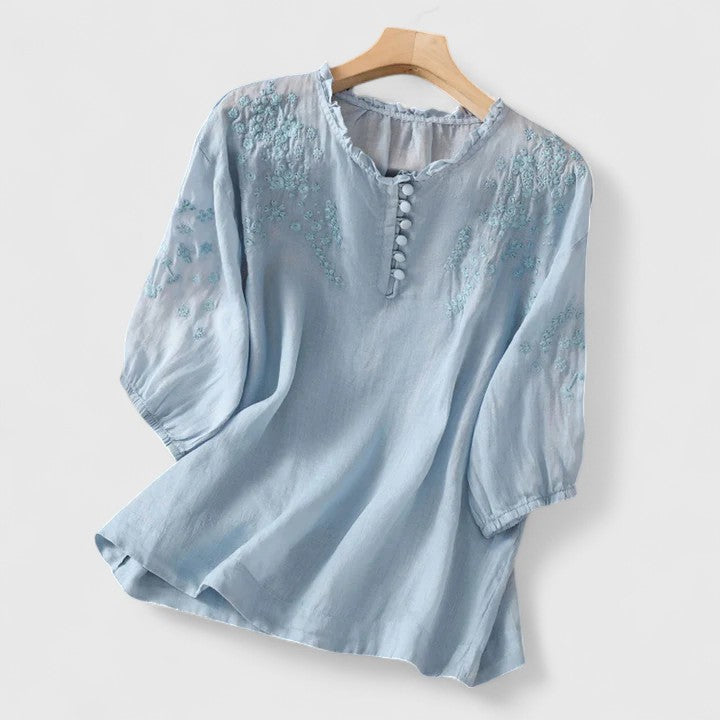 Vasilene | Elegant blus med knäppning framtill