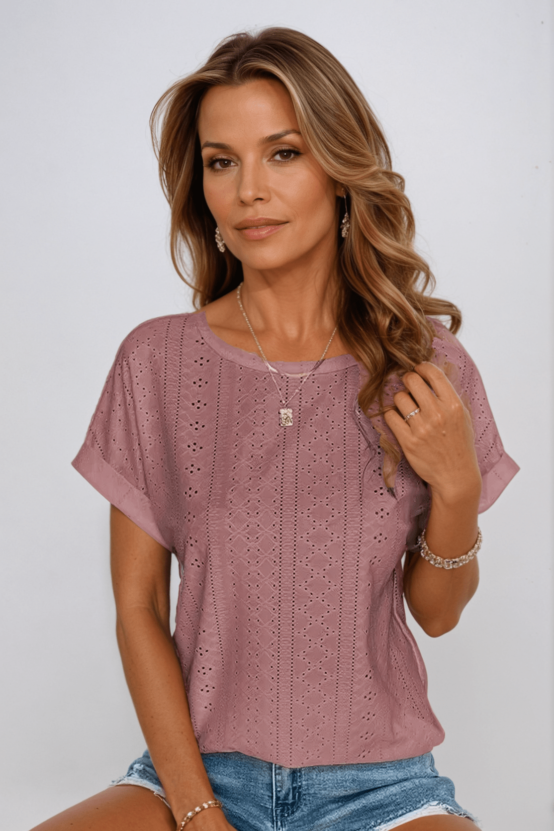 Liamo | Elegant topp med broderier